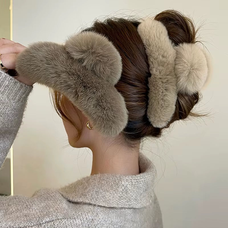 Winter Faux Fur Hair Claw Rabbit Hair Hairpins Plush Hair Clip Barrette Crab Headwear for Women Girls Hair Accessories